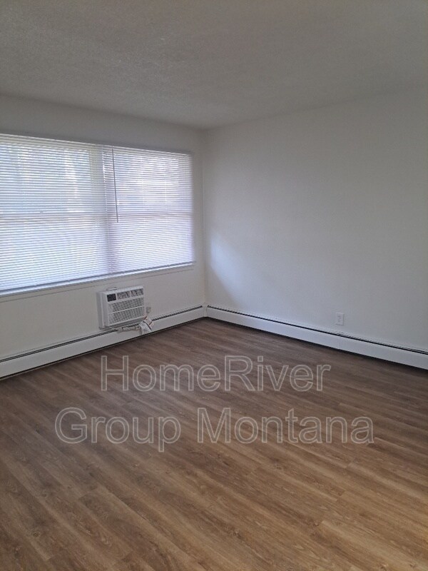 Foto del edificio - 707 SW Higgins Ave