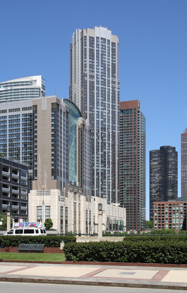 Foto del edificio - The Residences at River East
