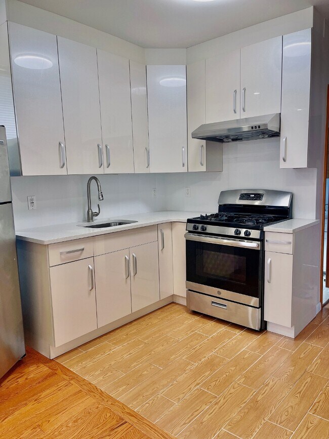 Foto del edificio - 2133 72nd St