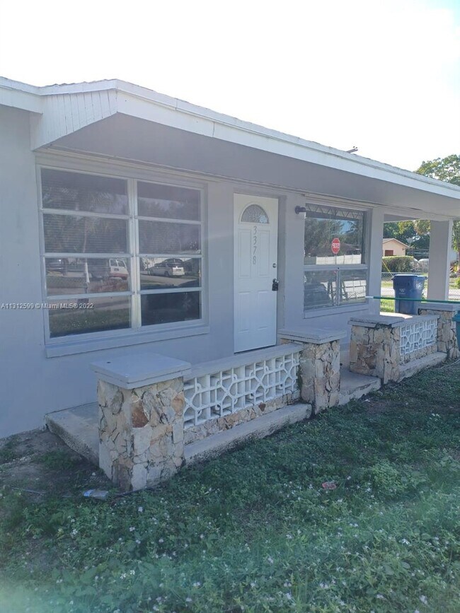 3378 NW 17th Ct photo'