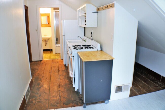 Foto del edificio - 608 Ronalds St