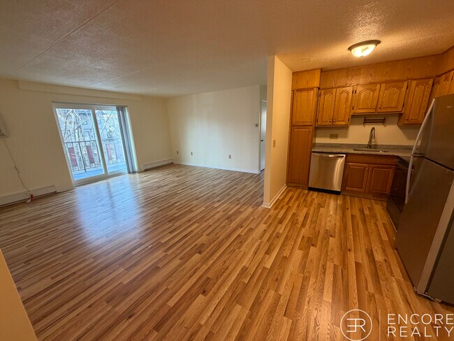 Building Photo - 124 Sutherland Rd