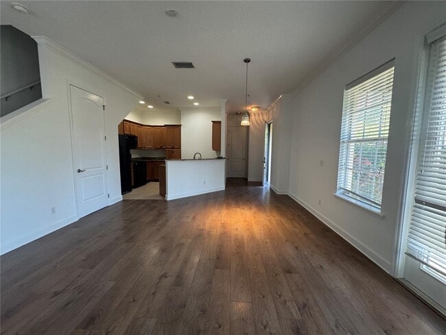 Building Photo - 3210 W Horatio St