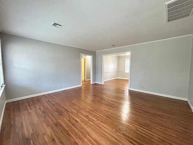 Foto del edificio - For Lease | South Tulsa | $1125 Rent