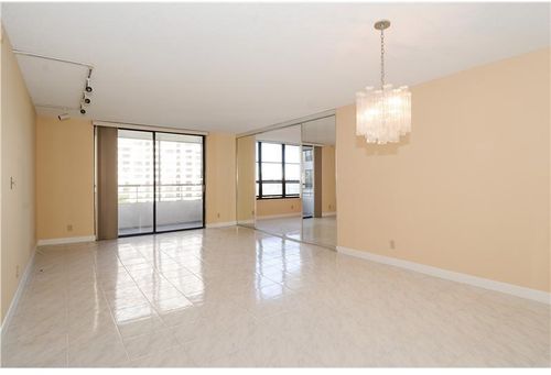 Building Photo - 600 Three Islands Blvd