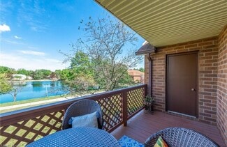 Building Photo - 8599 Scenicview Dr