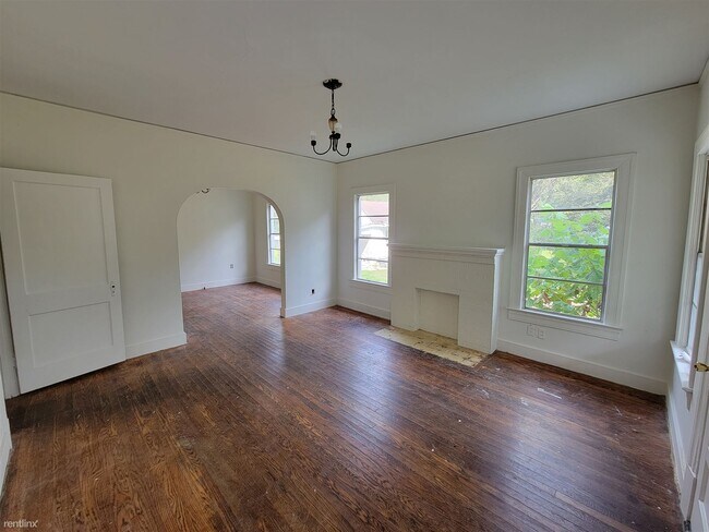 Building Photo - 3 br, 1 bath House - 3717 Downing Street