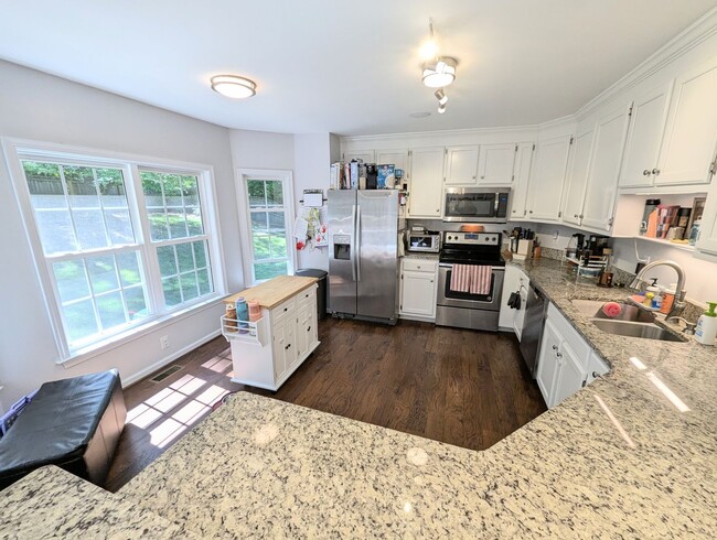 Foto del edificio - 4980 Westmoreland Dr