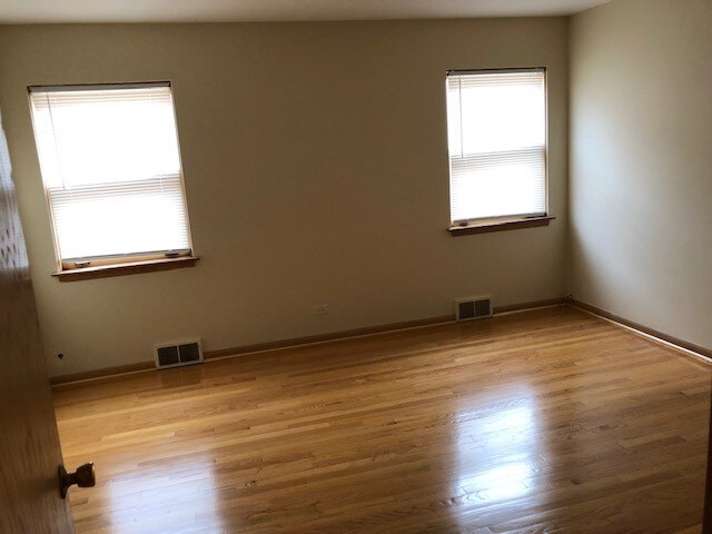 Building Photo - 2840 73rd Ave