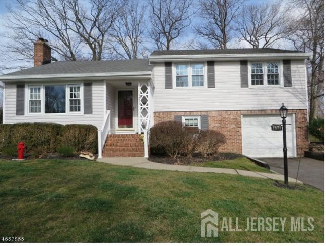 Primary Photo - 1571 Ramapo Way