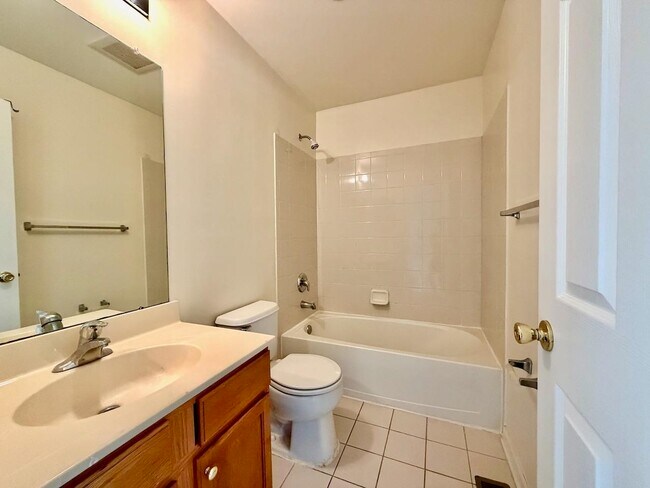 Building Photo - 6 McMartin Ct