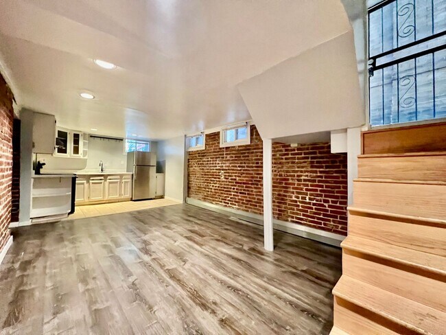 Foto del edificio - Charming two-bedroom unit in Capitol Hill
