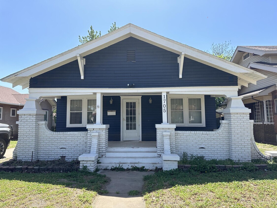 Foto principal - 1705 W Cherokee Ave
