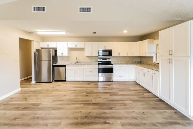 Building Photo - 5136 Bonnybrook Dr W