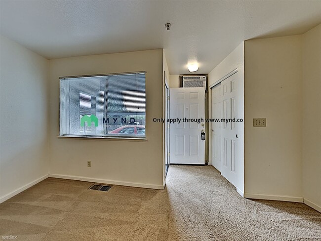 Building Photo - 950-954 Berrum Ln