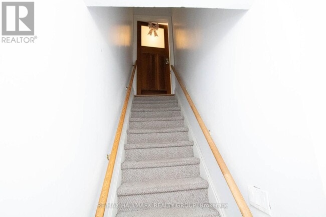 Building Photo - 359-359 Dominion Ave