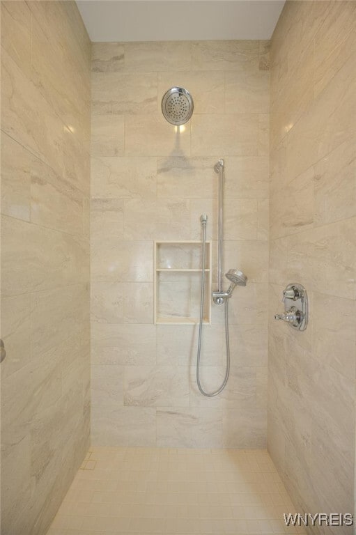 Building Photo - 105 Pine St