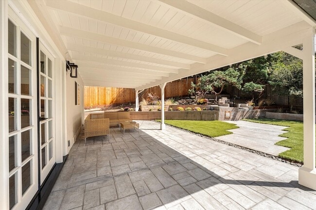 Building Photo - 4935 Cervato Way