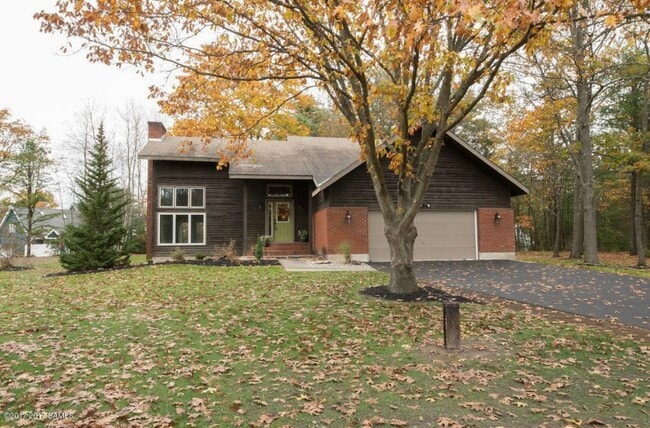 Building Photo - 7 Christie Ln