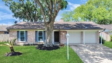 Building Photo - 10602 Raydell Dr