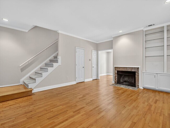 Foto del edificio - Charming 2BR Condo in Dallas