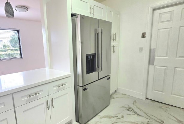 Foto del edificio - 2440 SW 64th Ave