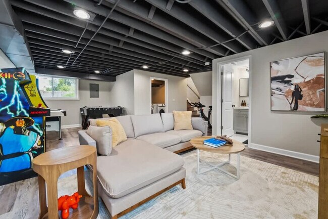 Foto del edificio - 624 Norfolk Ave