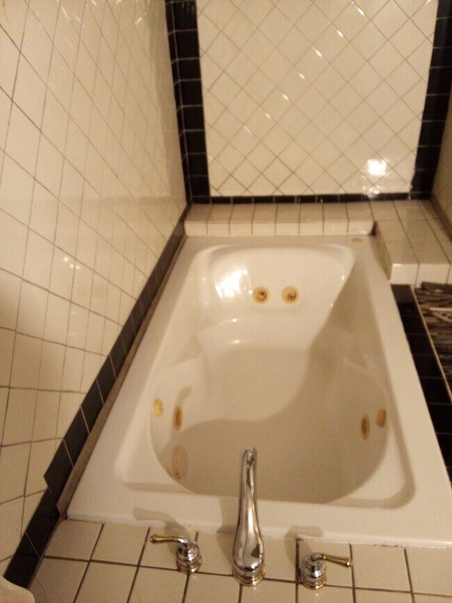 Foto del edificio - 3600 S County Line Rd