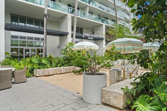 Foto del edificio - 1500 Bay Rd