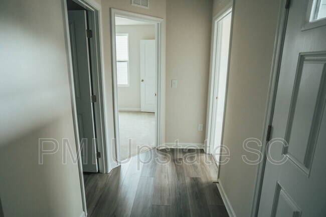 Foto del edificio - 132 Wls Sta Rd