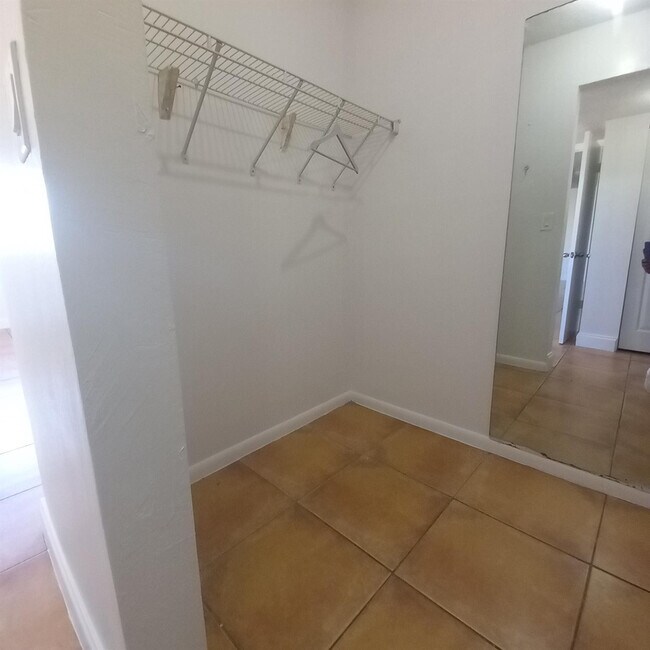 Foto del edificio - 3610 NW 21st St