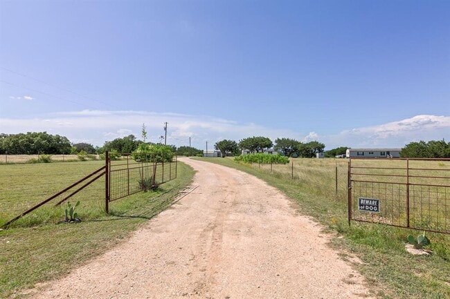 Building Photo - 930 Co Rd 224