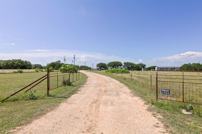 Foto del edificio - 930 Co Rd 224