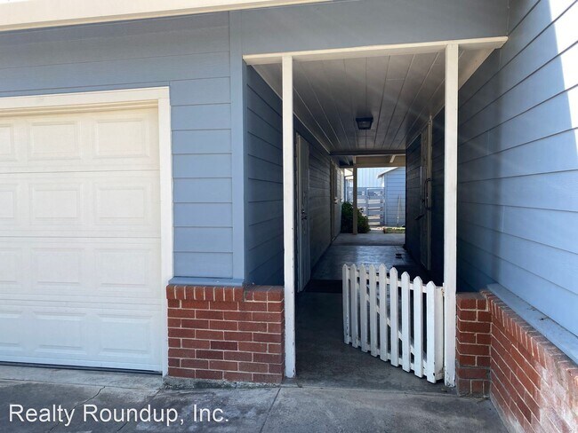 Building Photo - 4 br, 2 bath House - 4496 W Highway 4