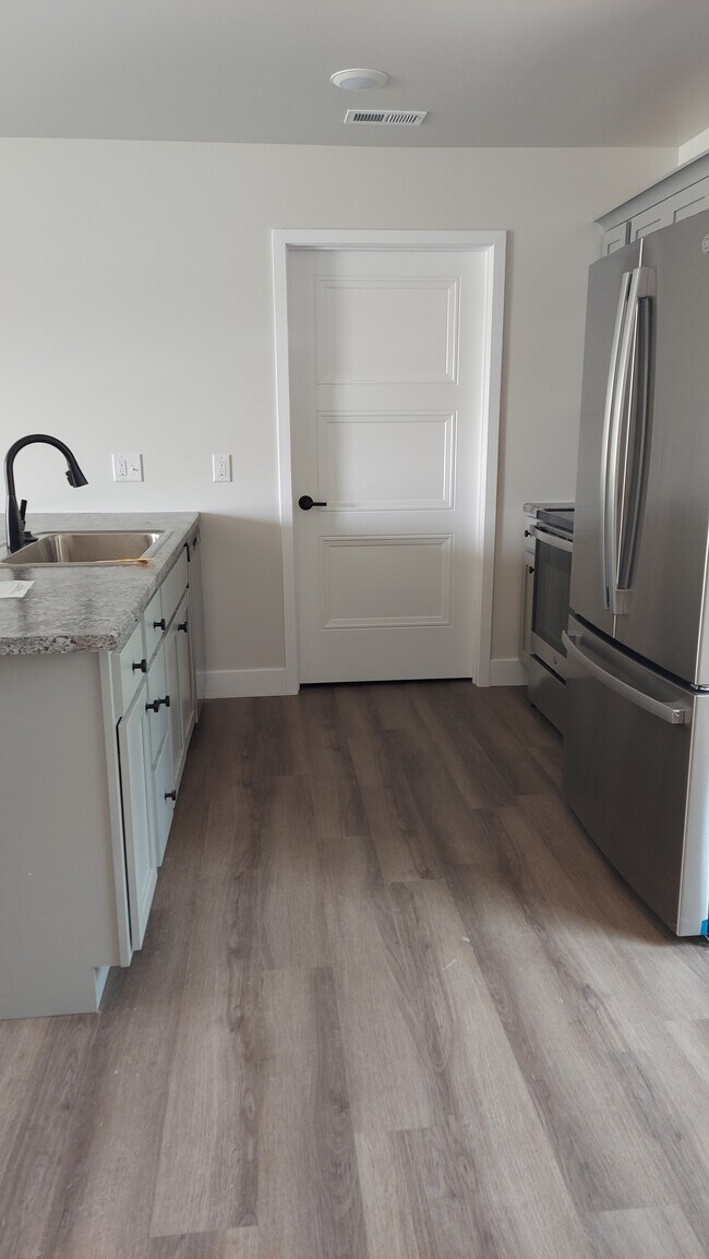 Foto del edificio - 505 Eagle