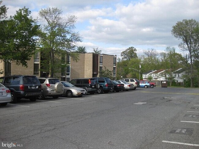 Foto del edificio - 8653 Greenbelt Rd
