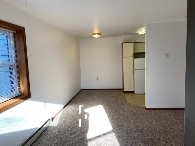 Foto del edificio - 1729 N High Point Rd