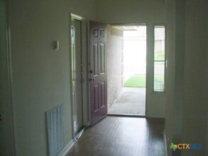 Building Photo - 104 Jocelyn Cir