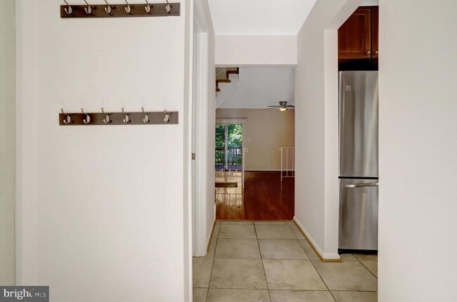 Building Photo - 7416 Spring Tree Dr
