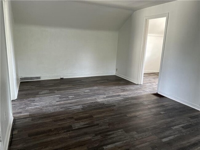 Building Photo - 119 Opal Blvd