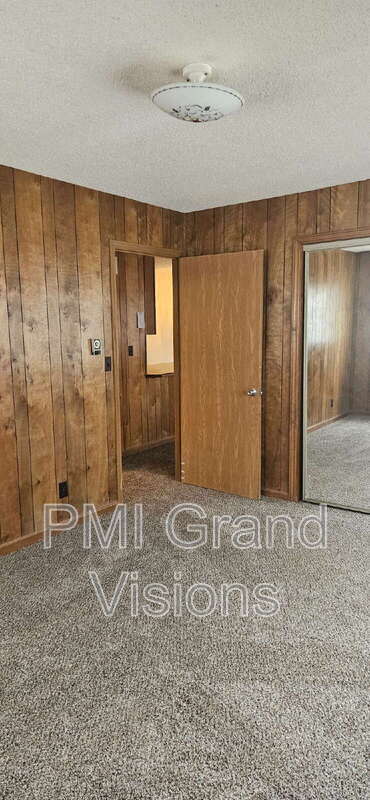 Building Photo - 955 4th St