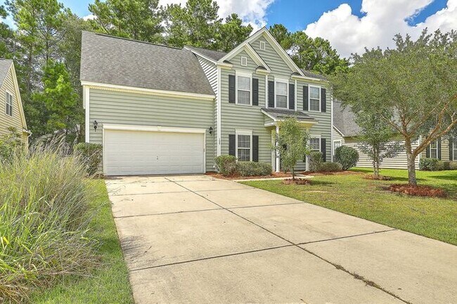 Building Photo - Home in Legend Oaks Plantation!