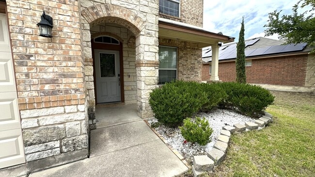 Building Photo - 2303 Scott Dr