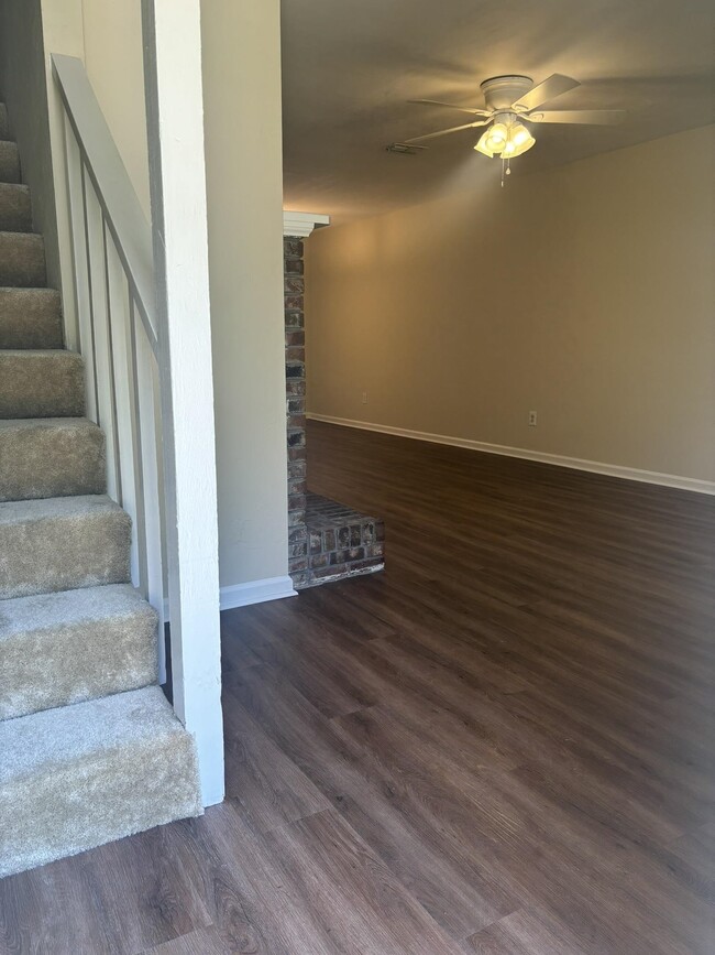 Building Photo - 2528 Prest Ct