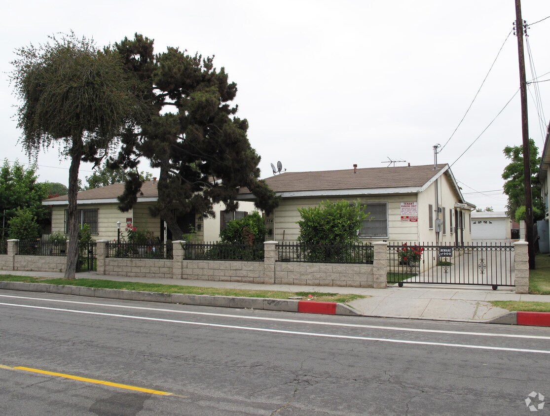 Foto del edificio - 534-538 N Alhambra Ave