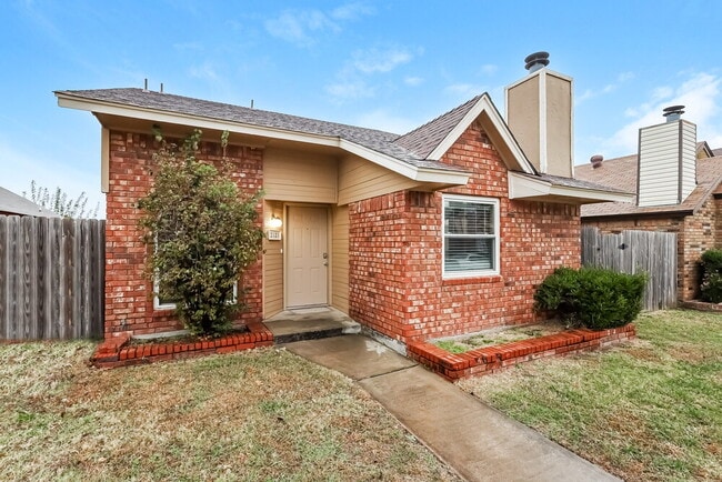 Foto del edificio - 2120 Briarcliff Dr