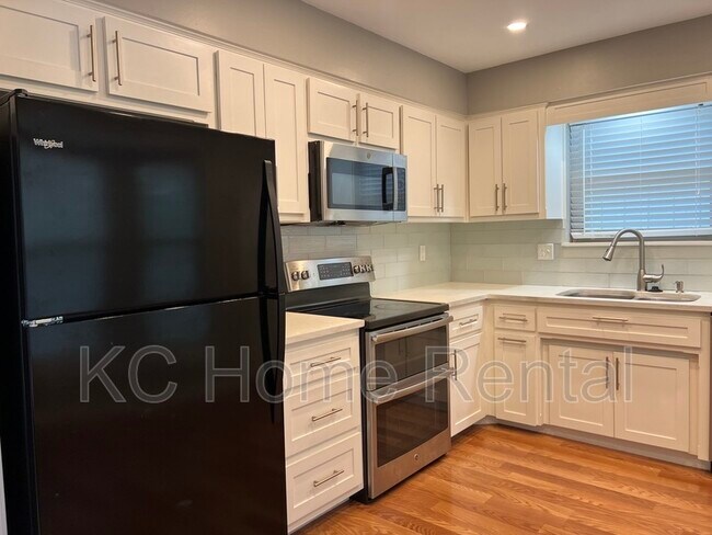 Foto del edificio - 8704 N Shannon Ave