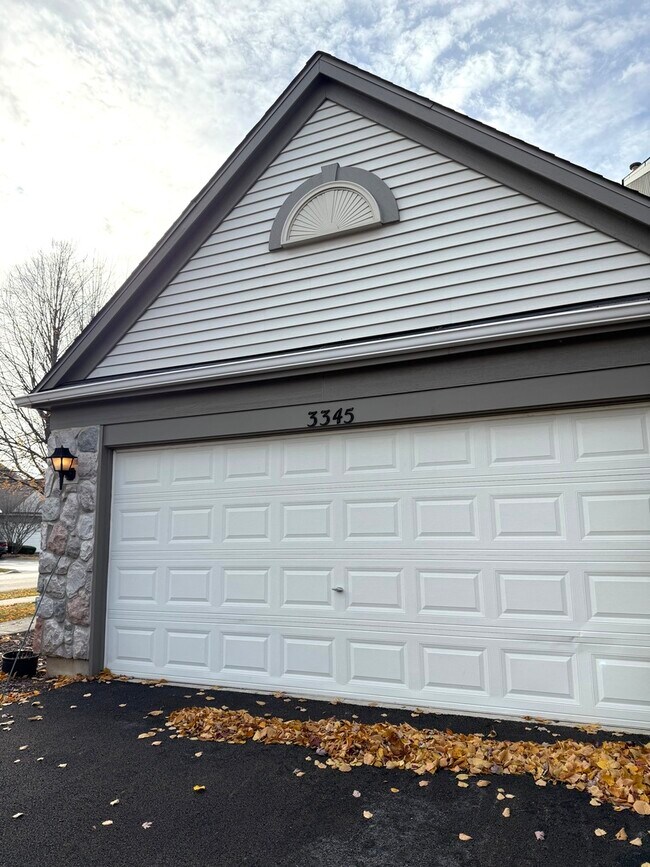 Foto del edificio - 3345 Bromley Ln