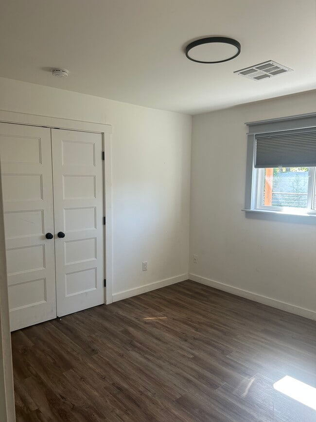 Building Photo - 8114 N 57th Dr