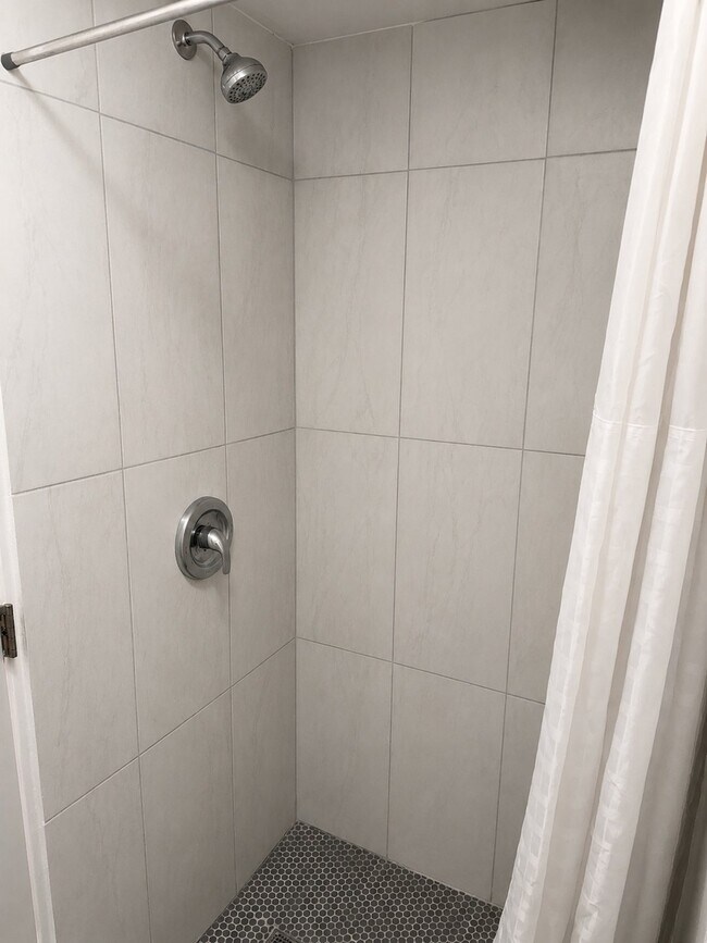 Foto del edificio - 2700 Buttonwood Ave